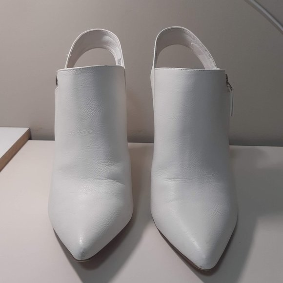 White slingback heels - Picture 2 of 4